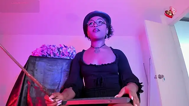 Snapshot of EmmaSanzz_ chatting on 26, 1, 2025 EmmaSanzz online show from 26, 1, 2025
