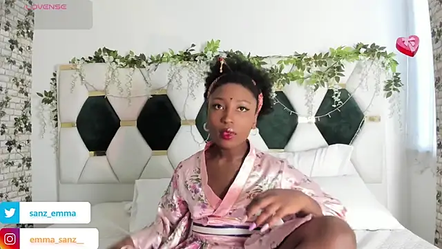 Snapshot of EmmaSanzz_ chatting on 31, 1, 2025 EmmaSanzz online show from 31, 1, 2025