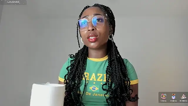 Snapshot of EmmaSanzz_ chatting on 21, 2, 2025 EmmaSanzz online show from 21, 2, 2025