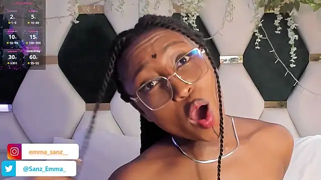 Snapshot of EmmaSanzz_ chatting on 6, 3, 2025 EmmaSanzz online show from 6, 3, 2025