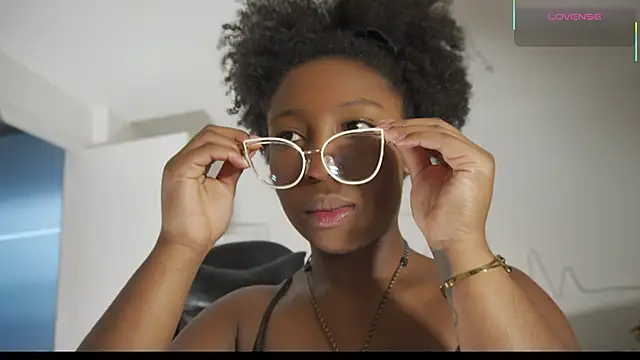 EmmaSanzz  online show from 8, 1, 2026