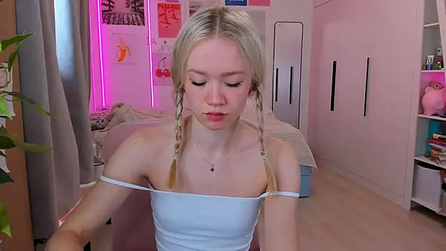 Lily Young online show from 4, 6, 2026