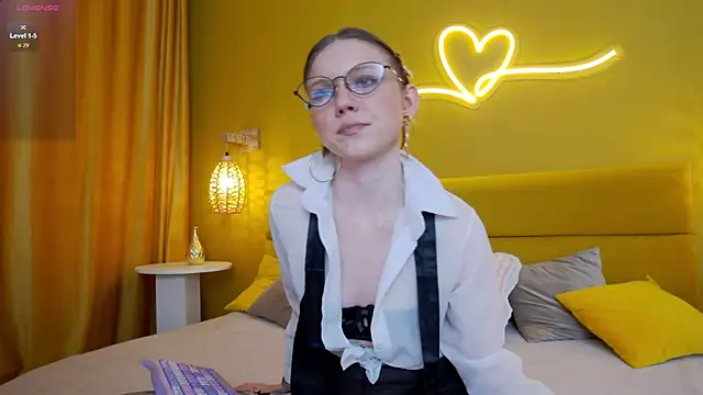 Snapshot of lessysweety chatting on 12, 1, 2026 lessysweety online show from 12, 1, 2026