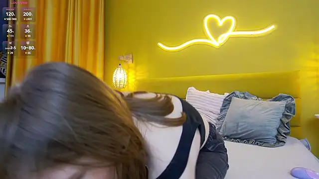 Snapshot of lessysweety chatting on 17, 2, 2026 lessysweety online show from 17, 2, 2026