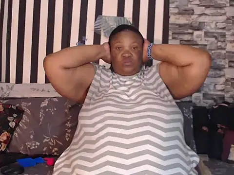 Snapshot of BigHotMatureXx chatting on 18, 9, 2025 BigHotMatureXx online show from 18, 9, 2025