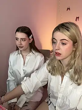 Snapshot of your_favoritegirls chatting on 12, 2, 2025 your favoritegirls online show from 12, 2, 2025