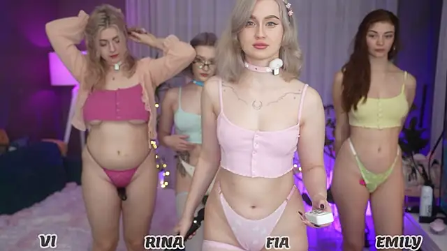 Snapshot of your_favoritegirls chatting on 11, 10, 2025 your favoritegirls online show from 11, 10, 2025