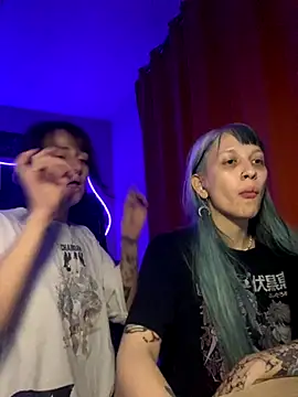 Dooubletroublee online show from 6, 11, 2025