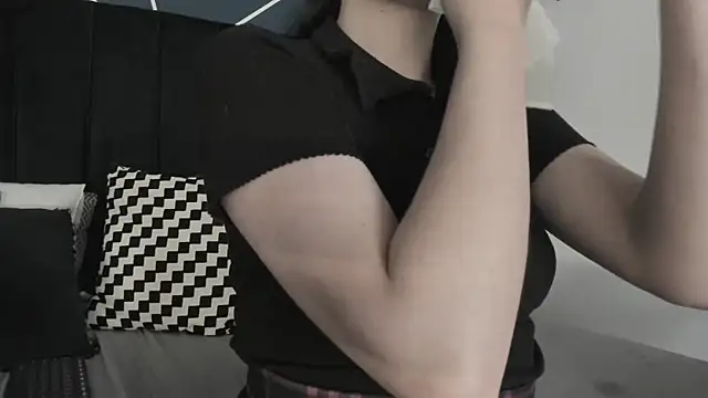 Adeelinee online show from 20, 1, 2025