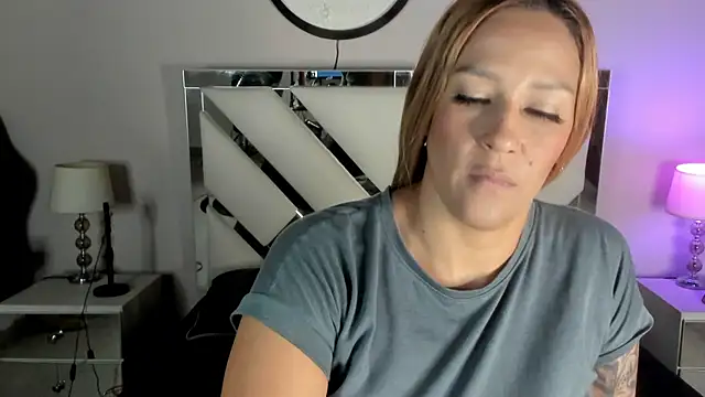 Snapshot of AnyyJones chatting on 3, 2, 2025 AnyyJones online show from 3, 2, 2025