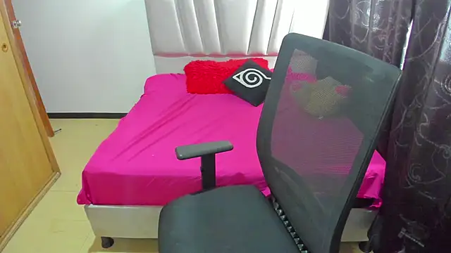 Snapshot of samantha__wilson chatting on 31, 10, 2025 samantha wilson online show from 31, 10, 2025