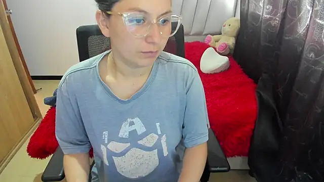 Snapshot of samantha__wilson chatting on 11, 11, 2025 samantha wilson online show from 11, 11, 2025