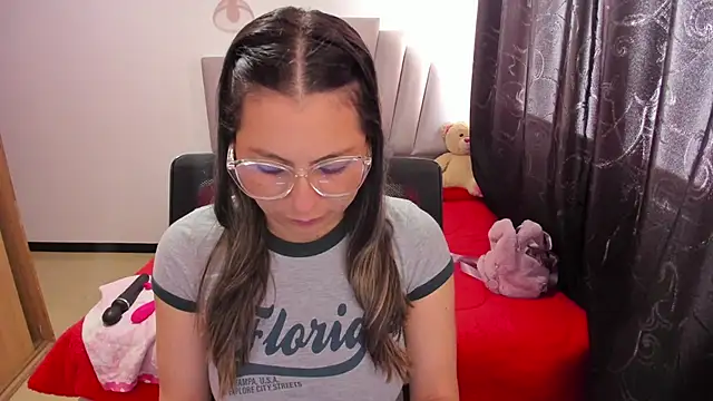 Snapshot of samantha__wilson chatting on 26, 11, 2025 samantha wilson online show from 26, 11, 2025