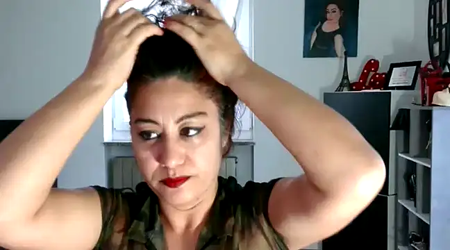 Snapshot of danasantoreal chatting on 4, 12, 2024 danasantoreal online show from 4, 12, 2024