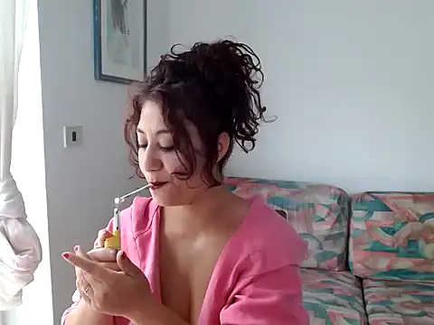 Snapshot of danasantoreal chatting on 17, 9, 2025 danasantoreal online show from 17, 9, 2025