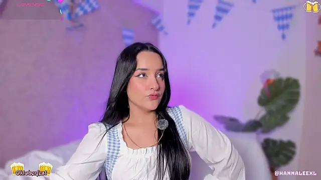 Snapshot of hanna_lee02 chatting on 2, 10, 2025 hanna lee02 online show from 2, 10, 2025