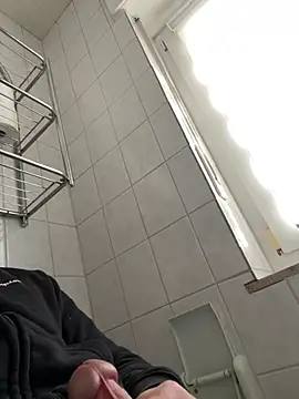 Snapshot of Furko_33 chatting on 28, 12, 2024 Furko 33 online show from 28, 12, 2024