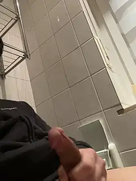 Snapshot of Furko_33 chatting on 28, 12, 2024 Furko 33 online show from 28, 12, 2024