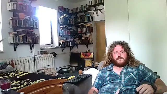 Snapshot of sunr1sa chatting on 4, 7, 2026 sunr1sa online show from 4, 7, 2026