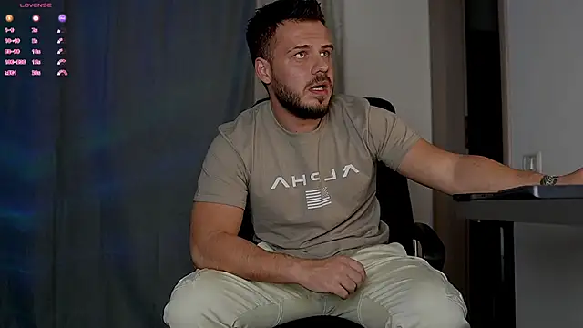 Snapshot of juliusmasters chatting on 19, 10, 2025 juliusmasters online show from 19, 10, 2025