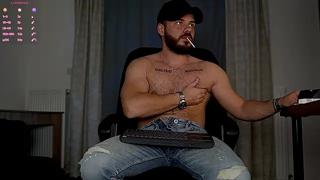 Snapshot of juliusmasters chatting on 27, 10, 2025 juliusmasters online show from 27, 10, 2025