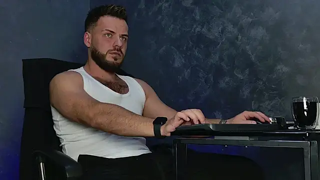 Snapshot of juliusmasters chatting on 2, 12, 2025 juliusmasters online show from 2, 12, 2025