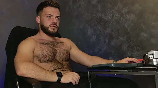 Snapshot of juliusmasters chatting on 4, 12, 2025 juliusmasters online show from 4, 12, 2025