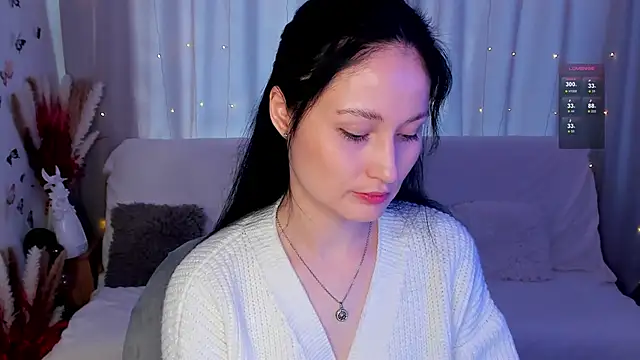 LisaMooore online show from 11, 1, 2025