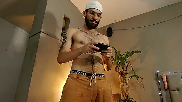 Snapshot of Mr_WhiteCock chatting on 19, 1, 2025 Mr WhiteCock online show from 19, 1, 2025