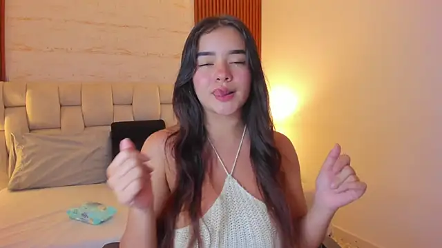 Snapshot of SophiaWylde chatting on 24, 2, 2025 SophiaWylde online show from 24, 2, 2025