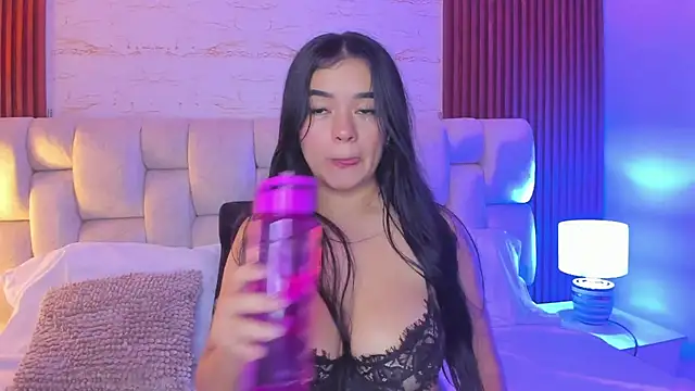 Snapshot of SophiaWylde chatting on 19, 3, 2025 SophiaWylde online show from 19, 3, 2025