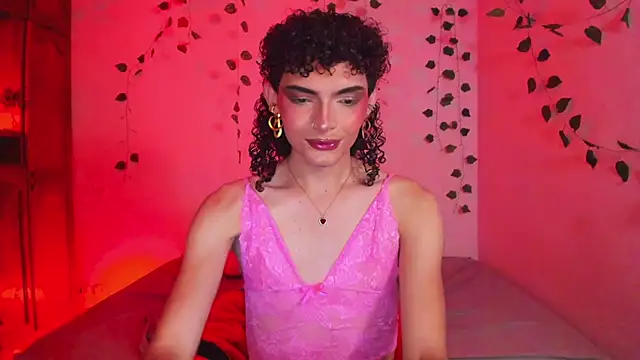 Snapshot of lucianromero chatting on 8, 9, 2025 lucianromero online show from 8, 9, 2025