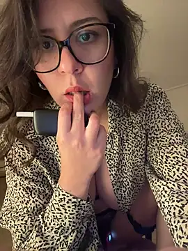 Its Jade online show from 23, 10, 2025