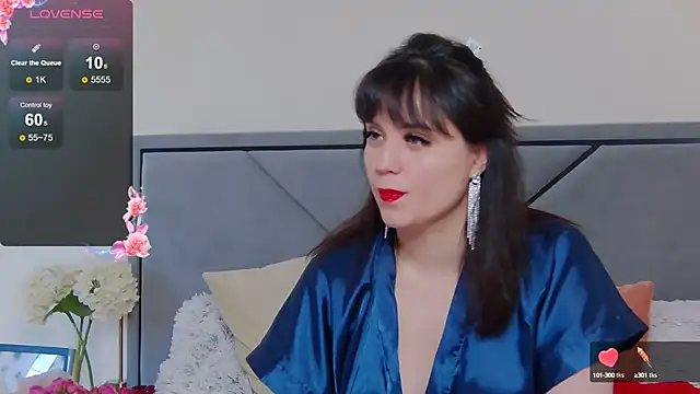 Snapshot of BellaHillss chatting on 8, 3, 2025 BellaHillss online show from 8, 3, 2025