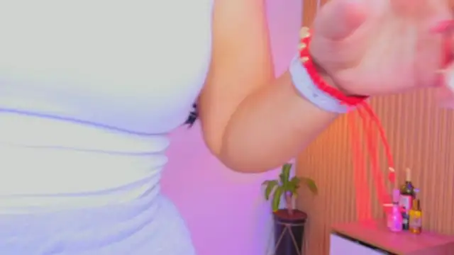 Dakota diaz  online show from 19, 4, 2026