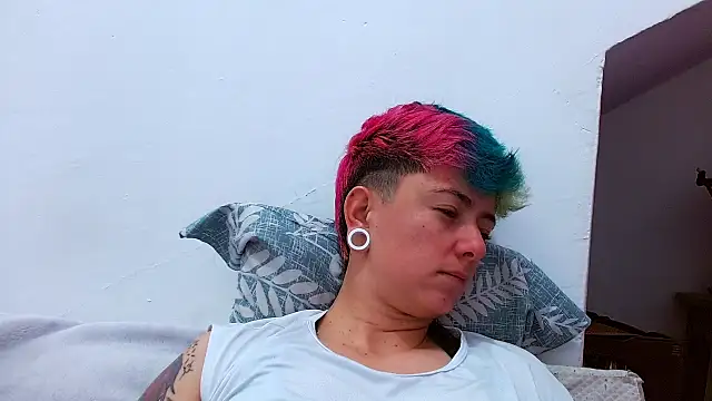 tomboyblue online show from 24, 10, 2025