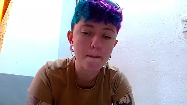 Snapshot of tomboyblue chatting on 2, 7, 2026 tomboyblue online show from 2, 7, 2026