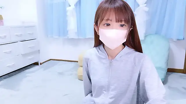 Snapshot of shihori_s2 chatting on 5, 11, 2025 shihori s2 online show from 5, 11, 2025