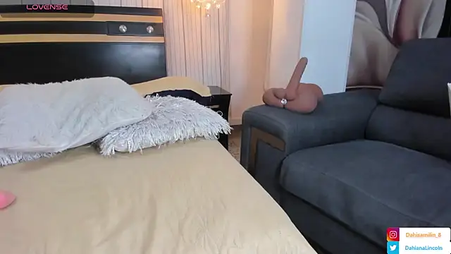 DahianaLincoln online show from 1, 2, 2025