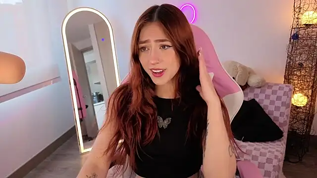 Snapshot of violet_ch chatting on 26, 11, 2025 violet ch online show from 26, 11, 2025