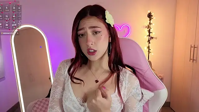 Snapshot of violet_ch chatting on 16, 2, 2026 violet ch online show from 16, 2, 2026