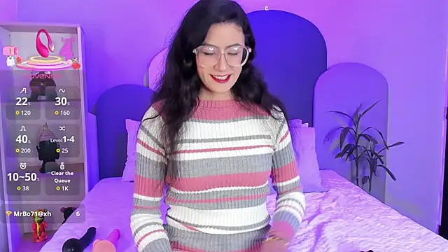 SophieGomez22 online show from 14, 9, 2025