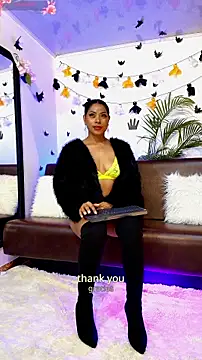 Snapshot of PaoL22 chatting on 27, 10, 2025 PaoL22 online show from 27, 10, 2025