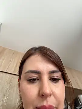 Eva Gonzalez online show from 12, 4, 2026