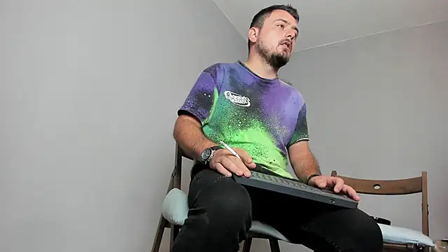 Snapshot of Master_Mark_Wayne chatting on 6, 10, 2025 Master Mark Wayne online show from 6, 10, 2025