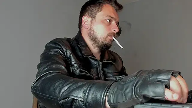 Snapshot of Master_Mark_Wayne chatting on 21, 10, 2025 Master Mark Wayne online show from 21, 10, 2025