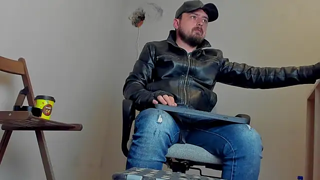 Snapshot of Master_Mark_Wayne chatting on 19, 11, 2025 Master Mark Wayne online show from 19, 11, 2025