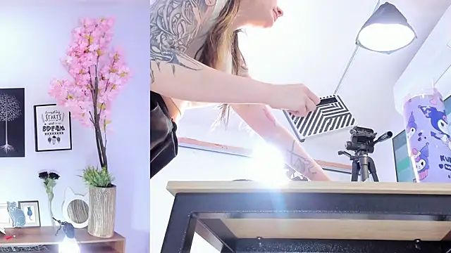 Siouxsie cenobite online show from 1, 10, 2025