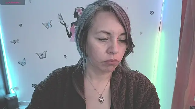 Lady breaks hearts online show from 16, 7, 2026