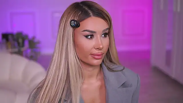 Snapshot of EvaZane chatting on 30, 10, 2025 EvaZane online show from 30, 10, 2025